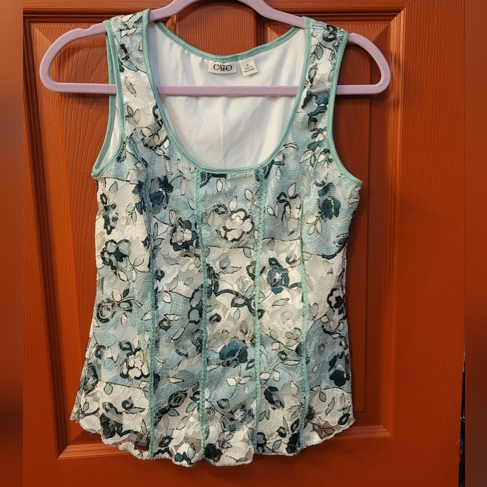 Cato princess seamed sleeveless blouse size Medium